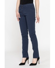 GABARDINA LEGGERA STRETCH. Vita e gamba regolare.