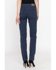 GABARDINA LEGGERA STRETCH. Vita e gamba regolare.