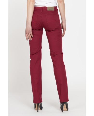 PANTALONI IN GABARDINA STRETCH. Vita regolare e gamba regolare.