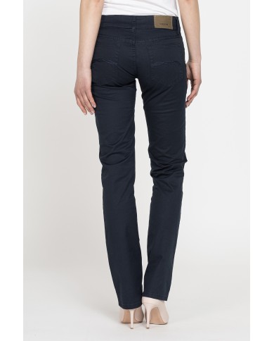 PANTALONI IN GABARDINA STRETCH. Vita regolare e gamba regolare.