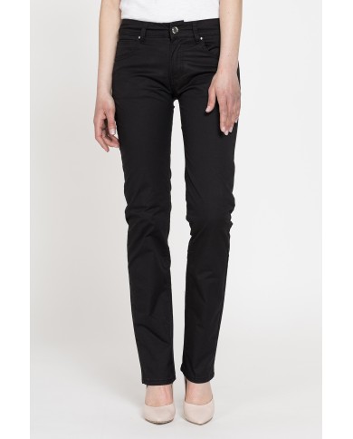 PANTALONI IN GABARDINA STRETCH. Vita regolare e gamba regolare.