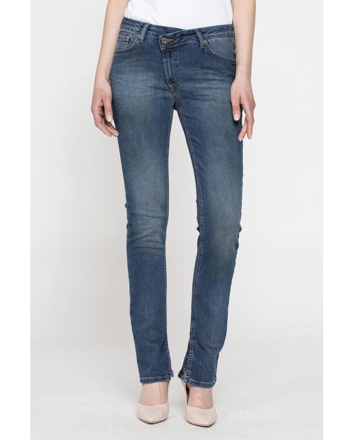 JEANS 5 TASCHE CON SPACCO SUL FONDO