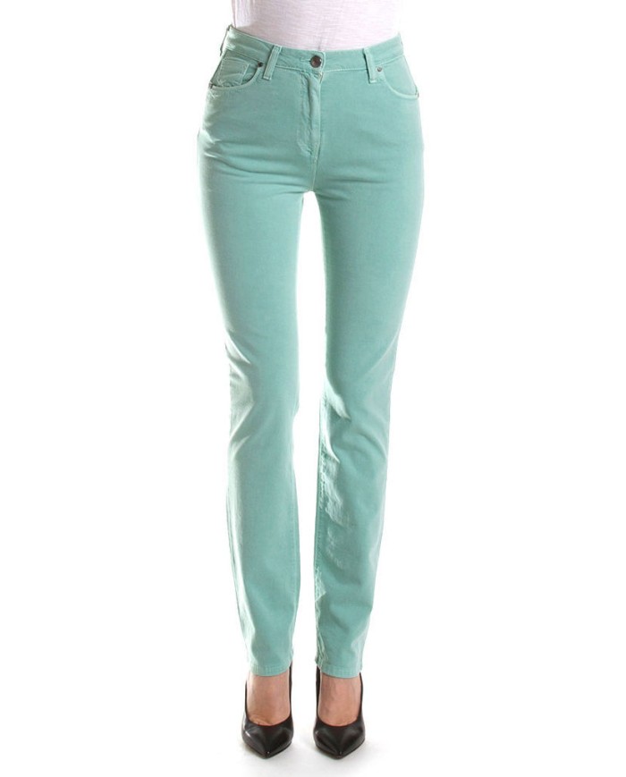 GABARDINA LEGGERA STRETCH. Vita alta e gamba regolare.