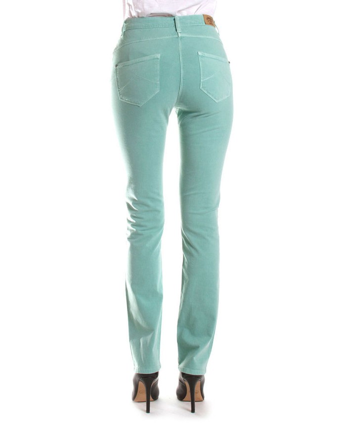 GABARDINA LEGGERA STRETCH. Vita alta e gamba regolare.