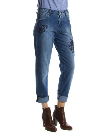 JEANS STRETCH MOD 753. Vita alta e gamba regolare.