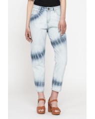 JEANS IN TESSUTO STRETCH 12,5 oz. Vita alta e gamba comfort.