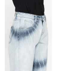 JEANS IN TESSUTO STRETCH 12,5 oz. Vita alta e gamba comfort.