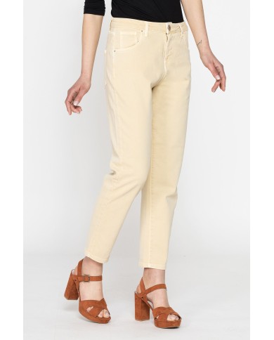 PANTALONE IN COLOR JEANS STRETCH MOD. 753. Vita regolare e gamba morbida.