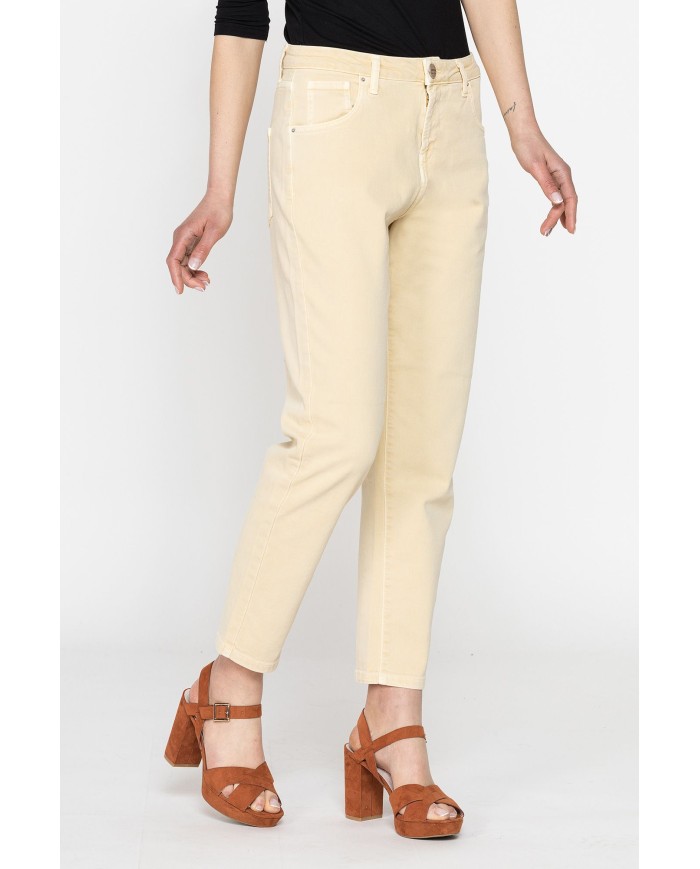 PANTALONE IN COLOR JEANS STRETCH MOD. 753. Vita regolare e gamba morbida.