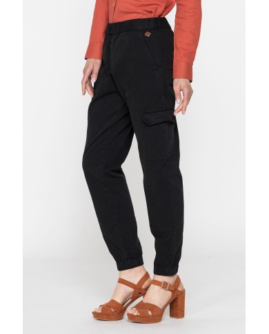 PANTALONE CARGO CON CINTURA ELASTICA MOD.756A IN TESSUTO GABARDINA LEGGERA.Vita e gamba regolari.