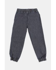 JEANS CON ELASTICO IN VITA E SUL FONDO. Vita e gamba regolare.