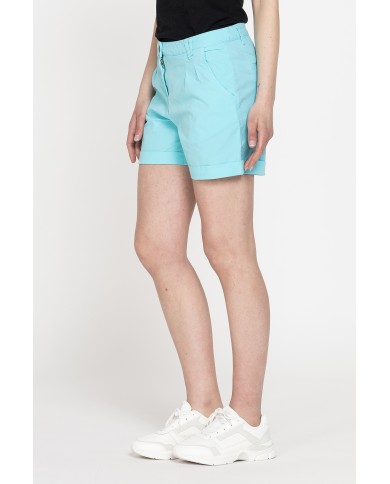 SHORT LEGGERO IN POPELINE.