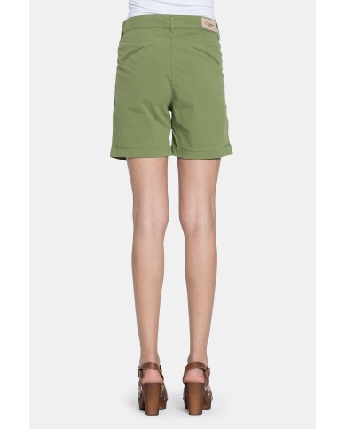 PANTALONE CORTO IN POPELINE STRETCH. Vita regolare