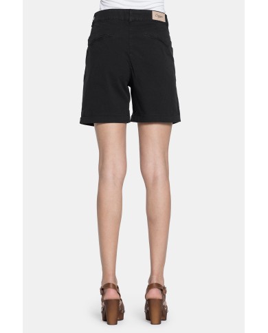 PANTALONE CORTO IN POPELINE STRETCH. Vita regolare