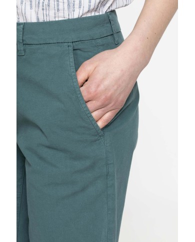 BERMUDA BASIC IN POPELINE STRETCH