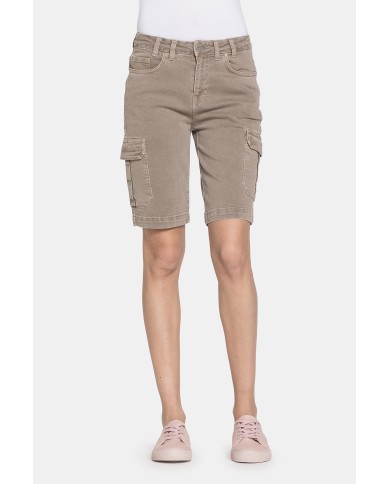 BERMUDA IN JEANS COLOR STRETCH. Vita regolare