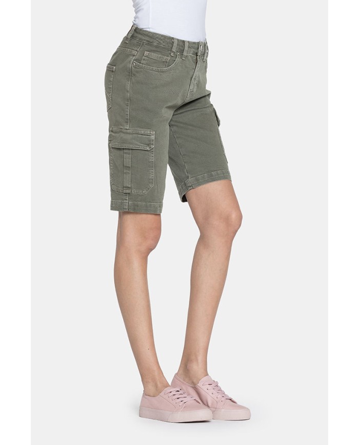 BERMUDA IN JEANS COLOR STRETCH. Vita regolare