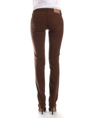 GABARDINA LEGGERA STRETCH. Vita bassa e gamba stretta.