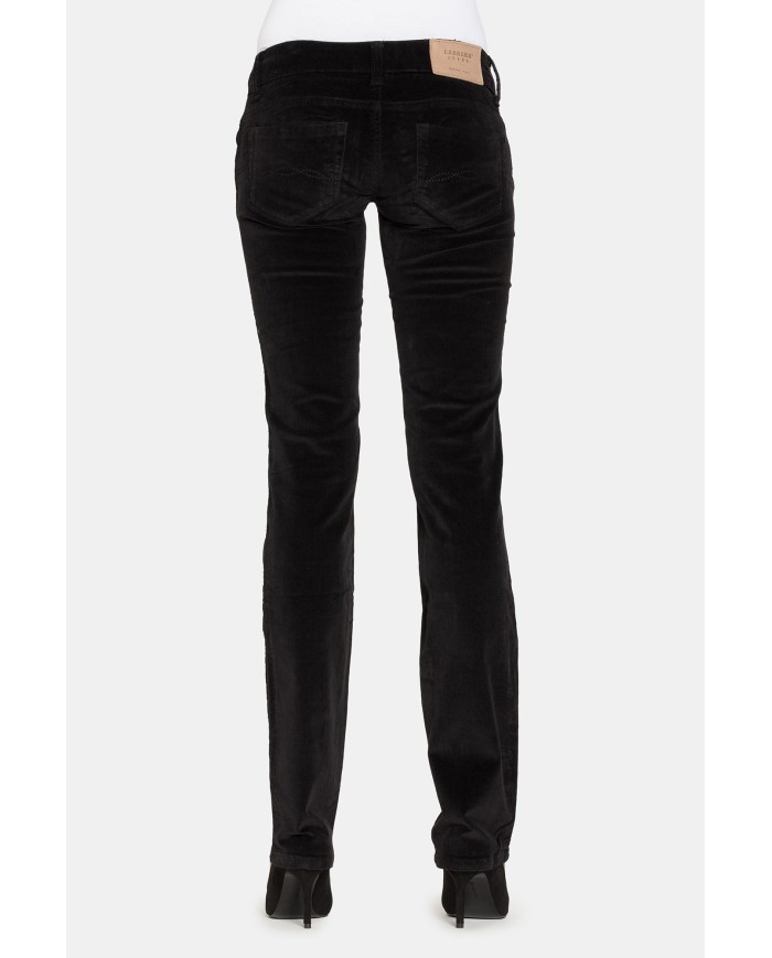 PANTALONI IN VELLUTO STRETCH. Vita bassa e gamba slim.