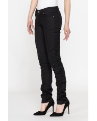 PANTALONI IN GABARDINA STRETCH. Vita bassa e gamba slim.