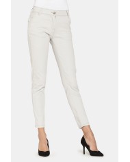 PANTALONI IN RASO STRETCH. Vita regolare e gamba slim.