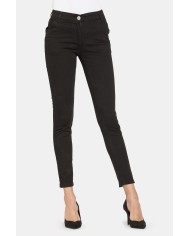 PANTALONI IN RASO STRETCH. Vita regolare e gamba slim.