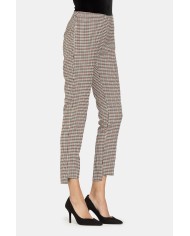 PANTALONE IN TESSUTO MISTO VISCOSA STRETCH. Vita regolare e gamba slim.