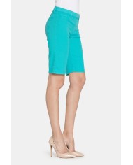 LEGG-JEANS IN TESSUTO SUPER STRETCH MOD 767. Vita regolare e gamba stretta.