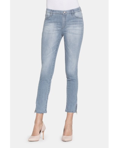 LEGG-JEANS SUPER STRETCH MOD 767. Vita regolare e gamba stretta.
