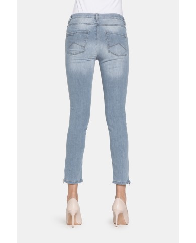 LEGG-JEANS SUPER STRETCH MOD 767. Vita regolare e gamba stretta.