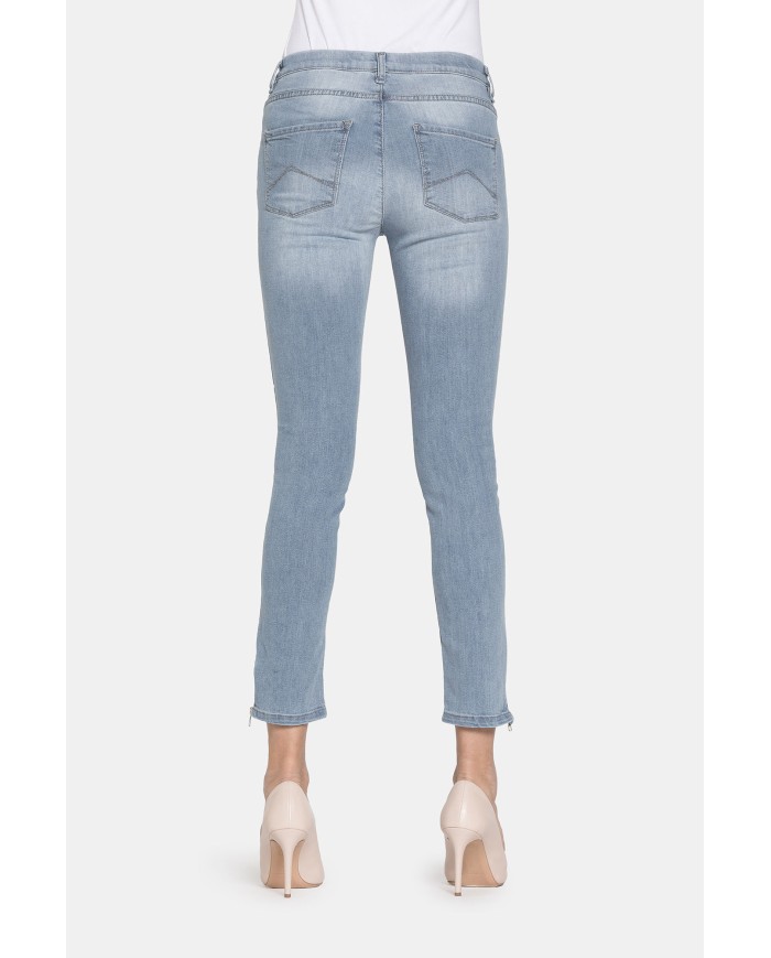 LEGG-JEANS SUPER STRETCH MOD 767. Vita regolare e gamba stretta.