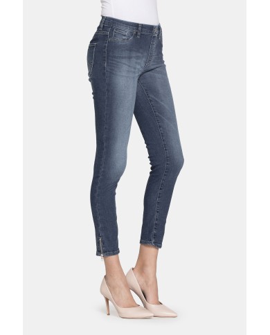 LEGG-JEANS SUPER STRETCH MOD 767. Vita regolare e gamba stretta.