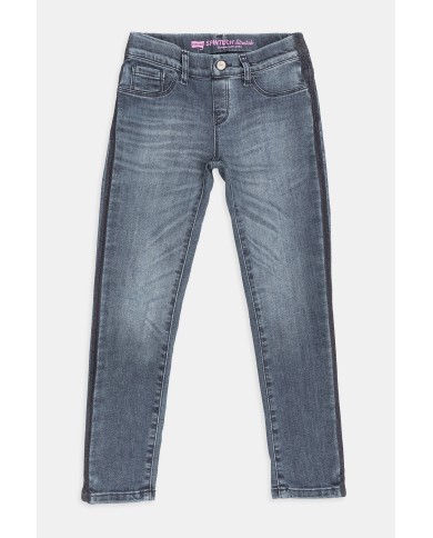 LEGG-JEANS SUPER STRETCH MOD 767. Vita regolare e gamba stretta.