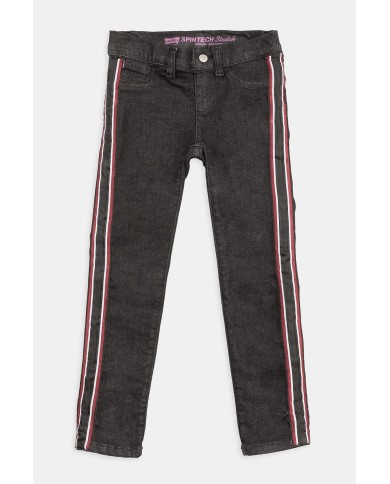 LEGG-JEANS SUPER STRETCH MOD 767. Vita regolare e gamba stretta.