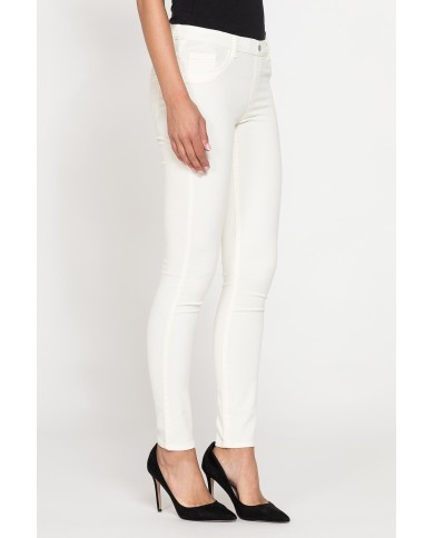 LEGG-JEANS SUPER STRETCH MOD. 767. Vita regolare e gamba stretta.
