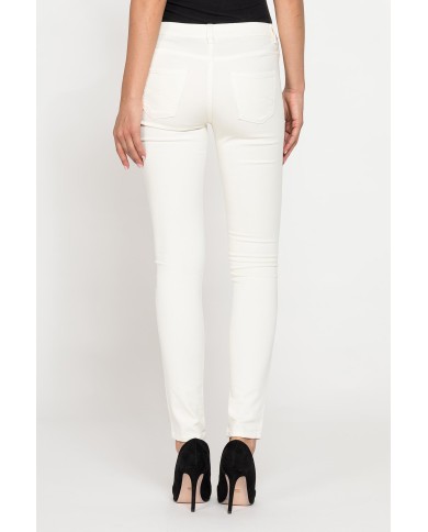 LEGG-JEANS SUPER STRETCH MOD. 767. Vita regolare e gamba stretta.