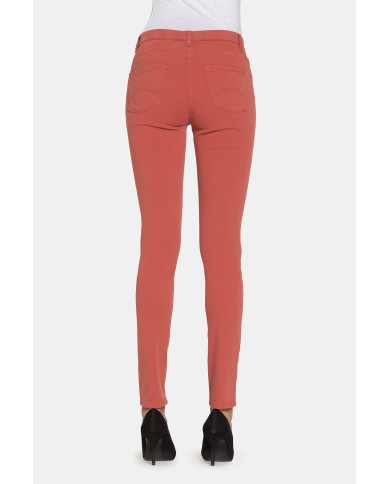 LEGG-JEANS SUPER STRETCH MOD. 767. Vita regolare e gamba stretta.