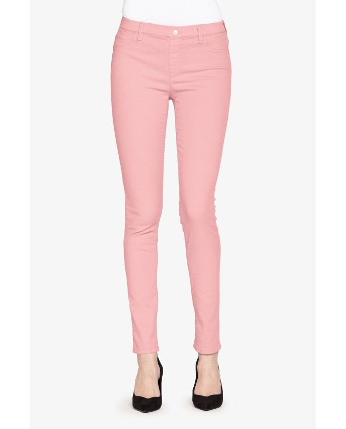 LEGG-JEANS SUPER STRETCH MOD. 767. Vita regolare e gamba stretta.