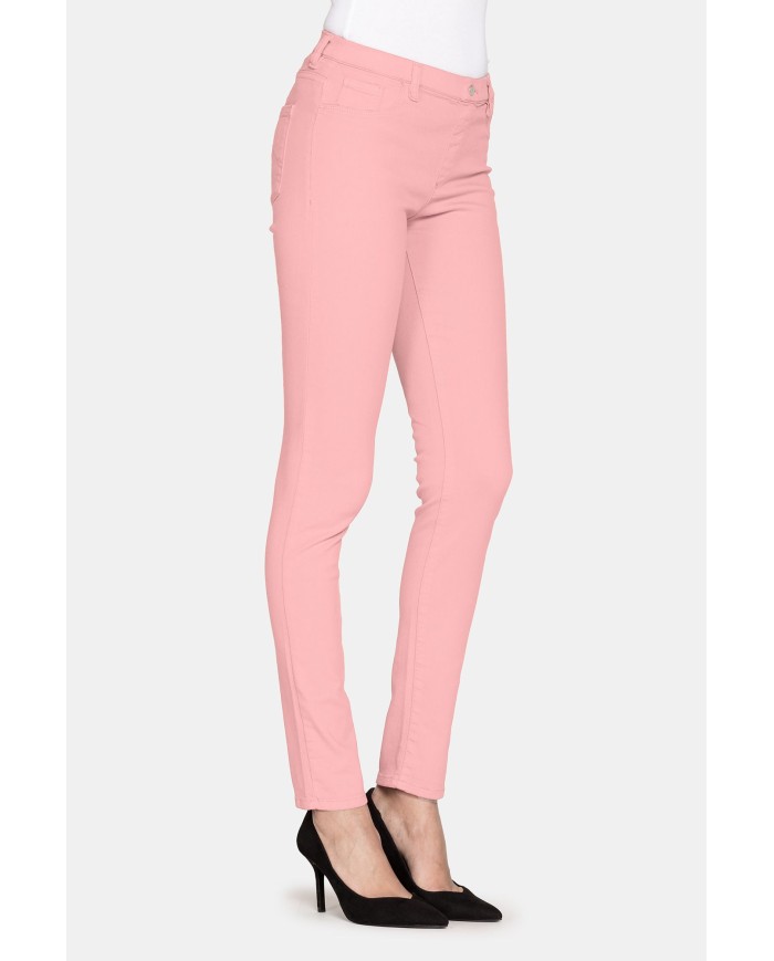 LEGG-JEANS SUPER STRETCH MOD. 767. Vita regolare e gamba stretta.