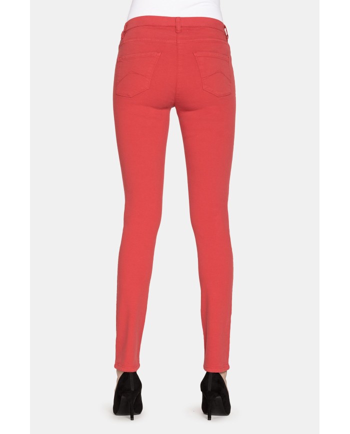 LEGG-JEANS SUPER STRETCH MOD. 767. Vita regolare e gamba stretta.