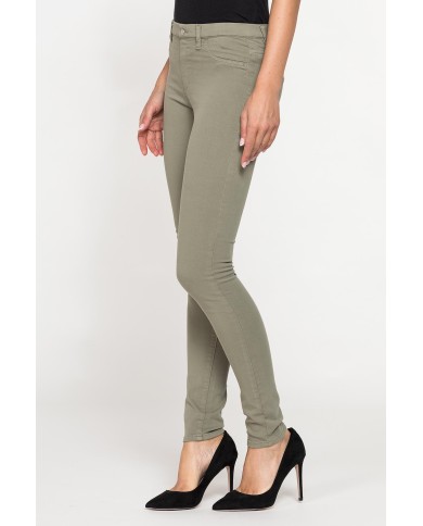 LEGG-JEANS SUPER STRETCH MOD. 767. Vita regolare e gamba stretta.