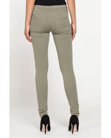 LEGG-JEANS SUPER STRETCH MOD. 767. Vita regolare e gamba stretta.