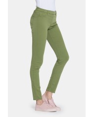 LEGG-JEANS SUPER STRETCH MOD. 767. Vita regolare e gamba stretta.
