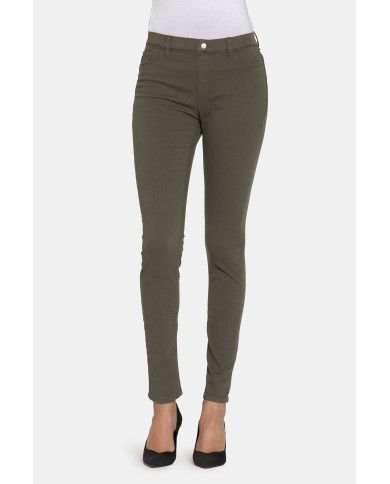 LEGG-JEANS SUPER STRETCH MOD. 767. Vita regolare e gamba stretta.
