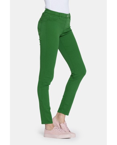 LEGG-JEANS IN GABARDINA LEGGERA MOD. 767. Vita regolare e gamba stretta.