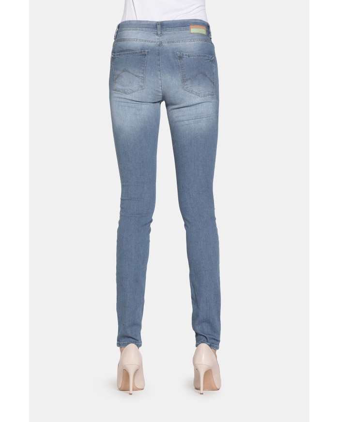 LEGG-JEANS SUPER STRETCH MOD 767. Vita regolare e gamba stretta.