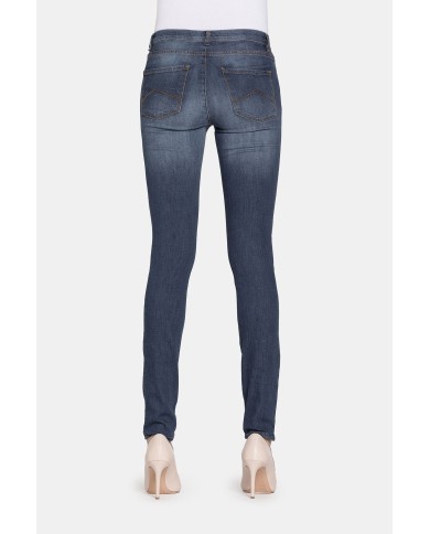 LEGG-JEANS SUPER STRETCH MOD 767. Vita regolare e gamba stretta.