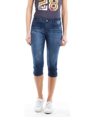 LEGG-JEANS IN TESSUTO SUPER STRETCH.  Vita regolare e gamba stretta.
