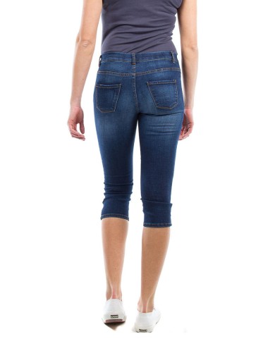 LEGG-JEANS IN TESSUTO SUPER STRETCH.  Vita regolare e gamba stretta.
