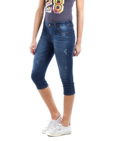 LEGG-JEANS IN TESSUTO SUPER STRETCH.  Vita regolare e gamba stretta.